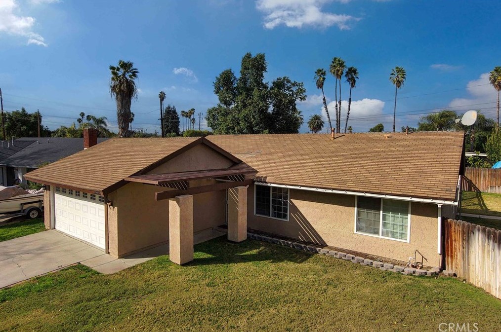 6818 Canoga Pl, Riverside CA  92504-2101 exterior