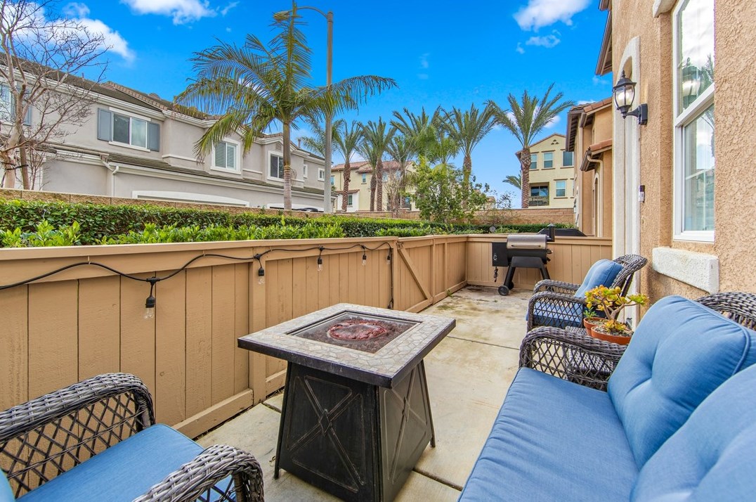 7330 Berry Ct, Huntington Beach, CA 92648-6272