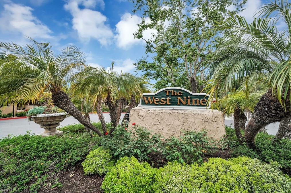 31646 Nine Dr, Laguna Beach, CA 92677-2955