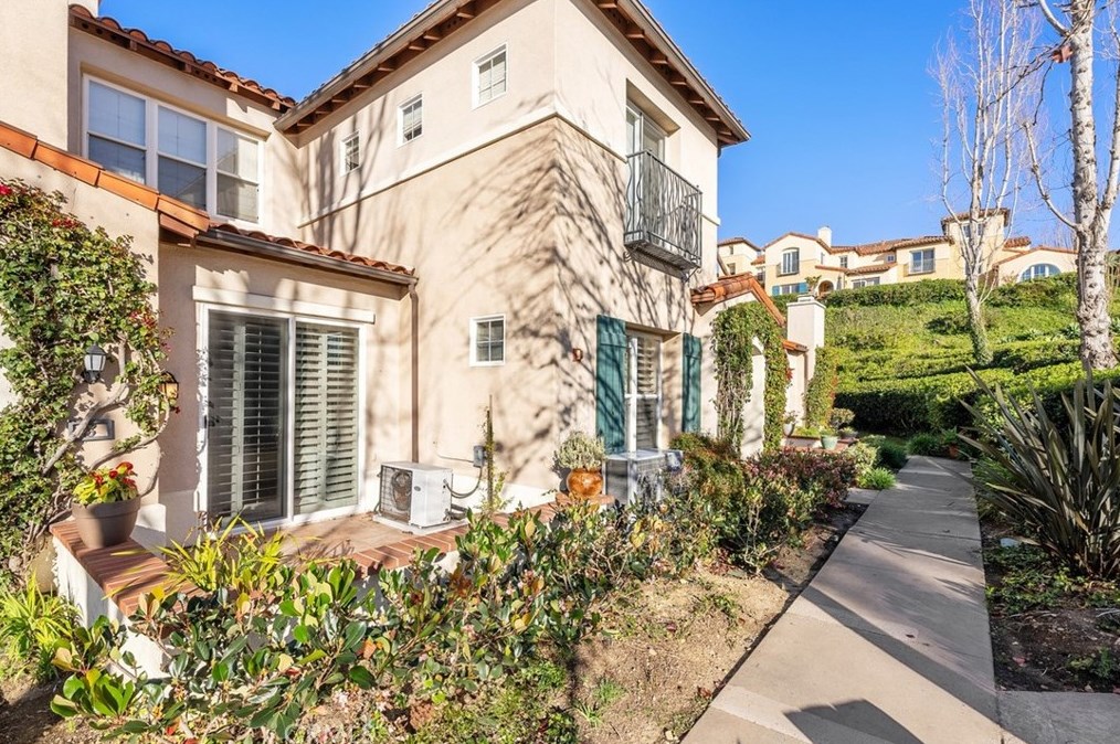 10 Celano Ct, Newport Beach, CA 92657