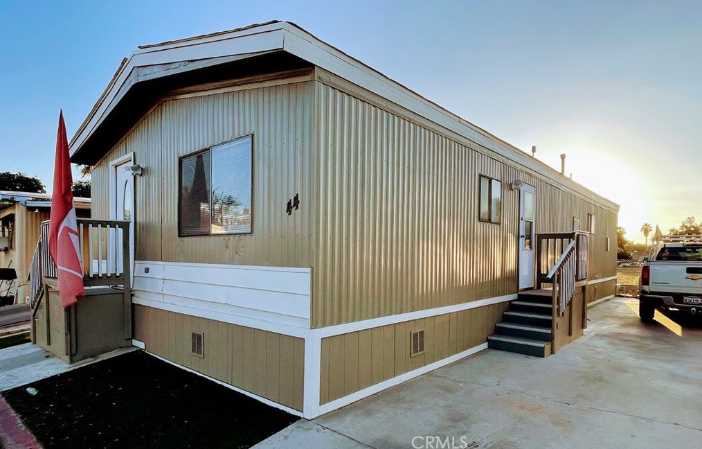1097 State St #44, Hemet, CA 92543