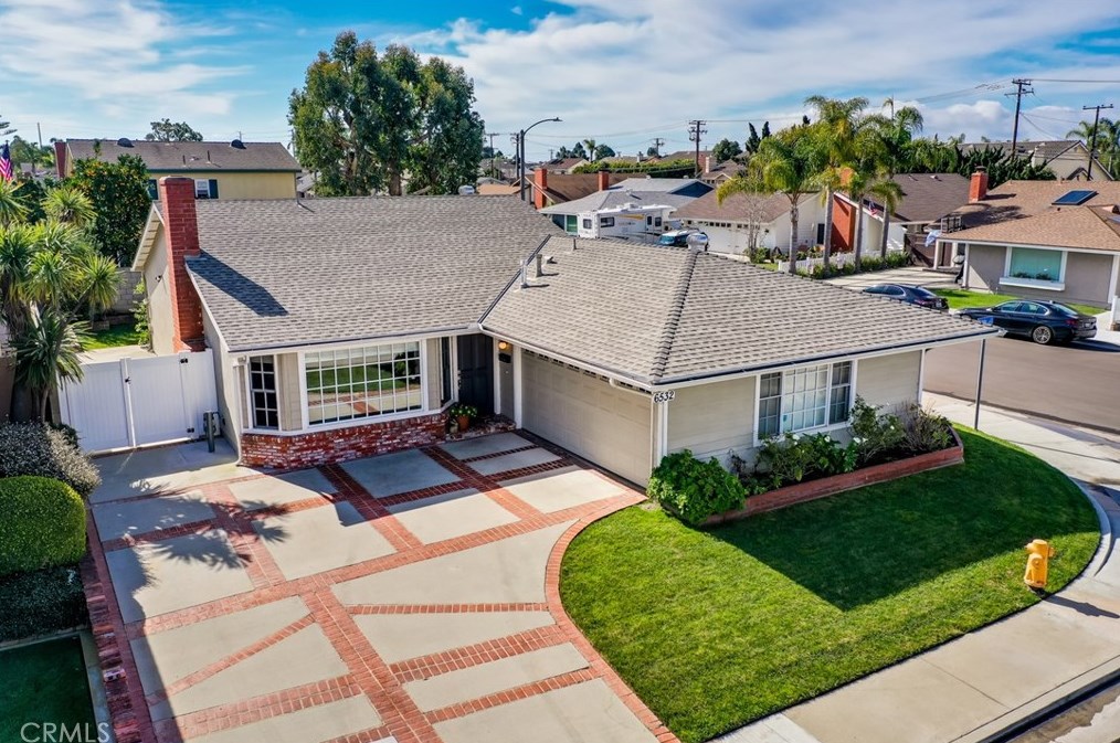 6532 Kilda Cir, Huntington Beach CA  92647-5625 exterior