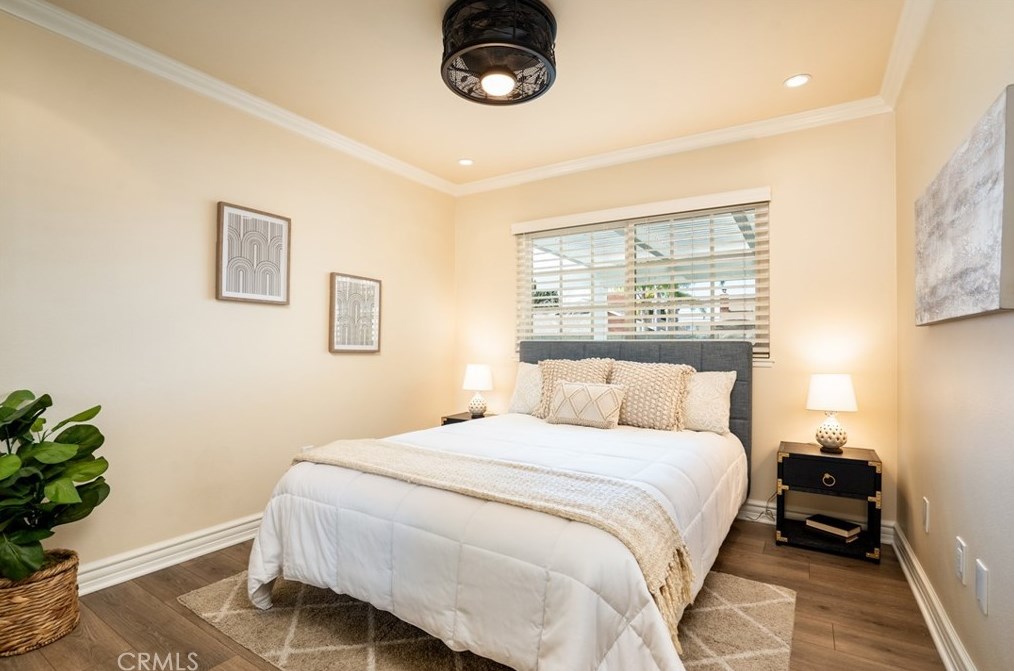 6532 Kilda Cir, Huntington Beach CA  92647-5625 exterior