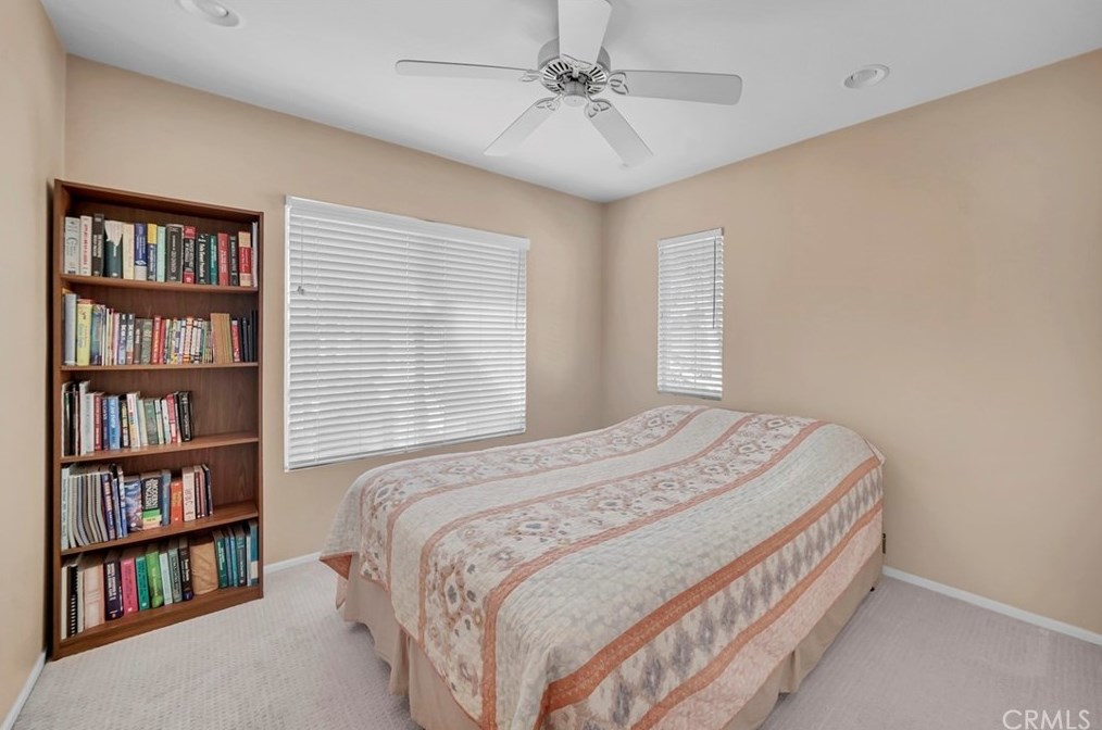 28 Moonstone, Irvine CA  92602-1610 exterior