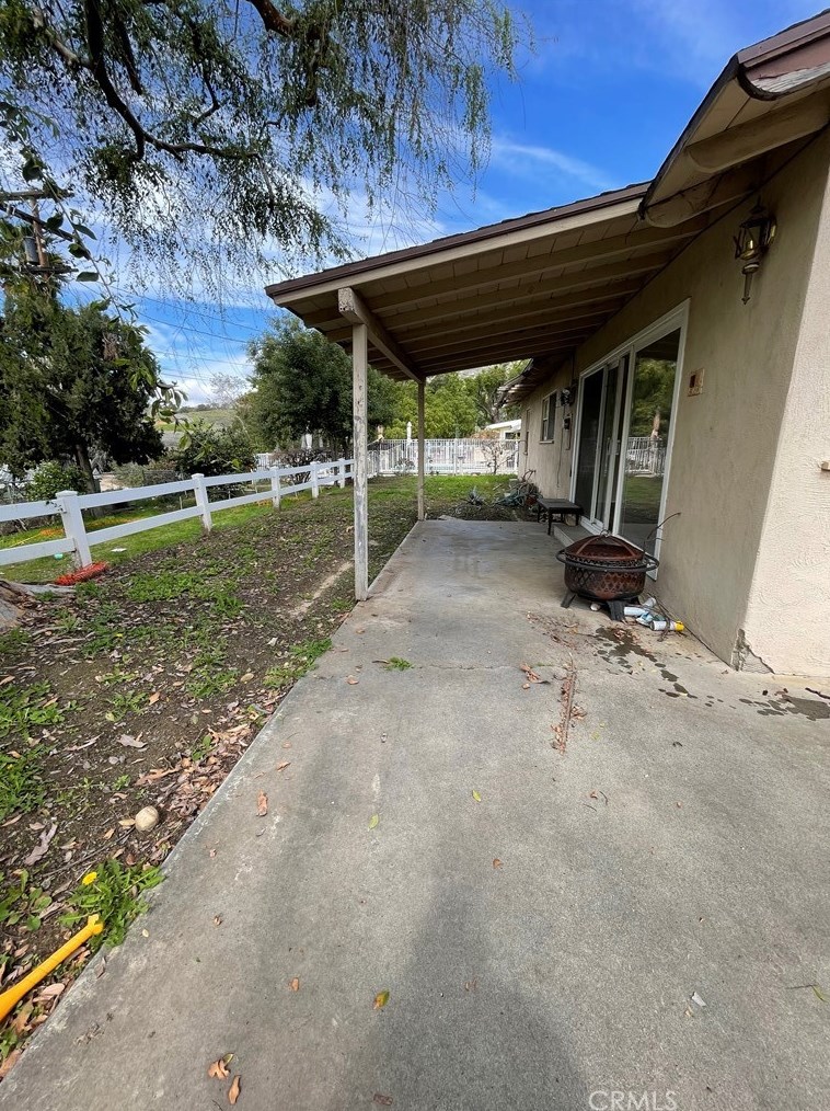 2953 Floral Ave, Riverside CA  92507-3213 exterior