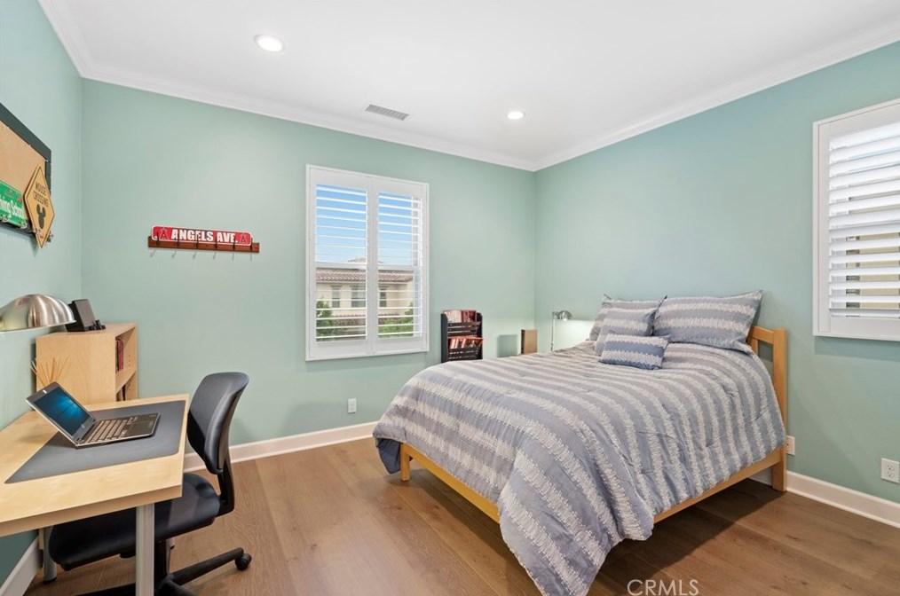 59 Hazelton, Irvine CA  92620-2189 exterior