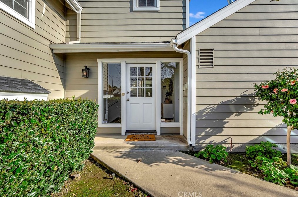 2766 Hillside Dr, Newport Beach, CA 92660-5402
