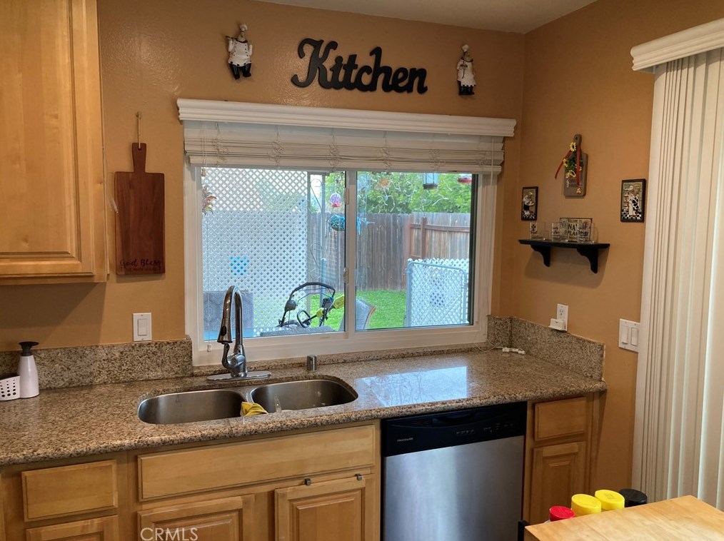 1174 Miller Cir, Corona, CA 92882-3813