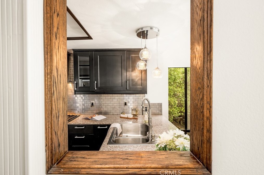 16 Montanas Sud, Irvine CA  exterior