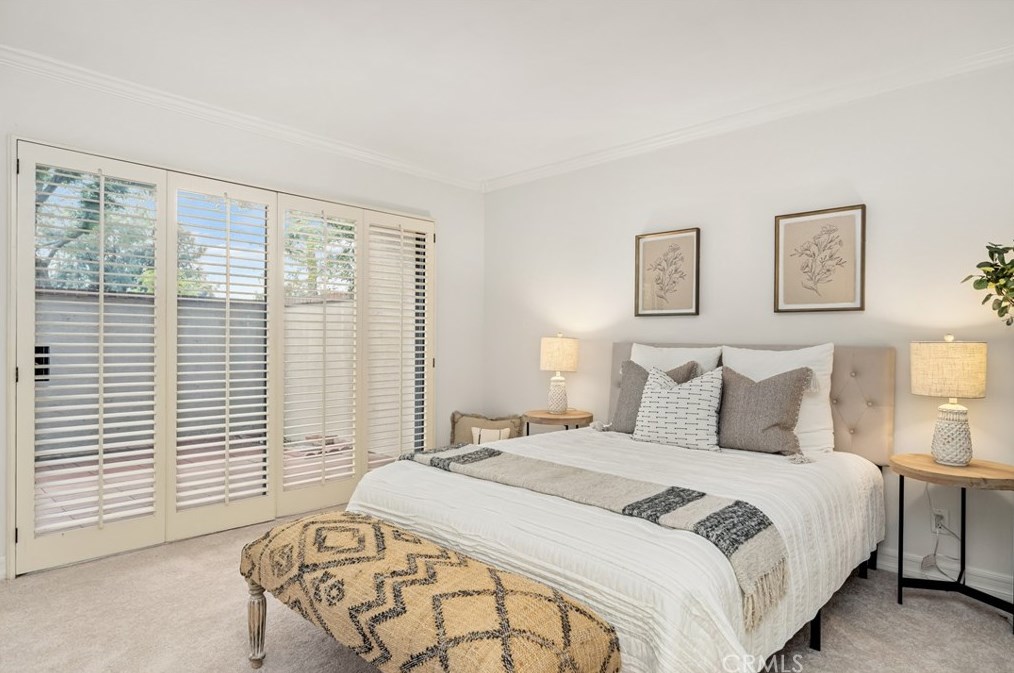 16 Montanas Sud, Irvine CA  92612-2609 exterior