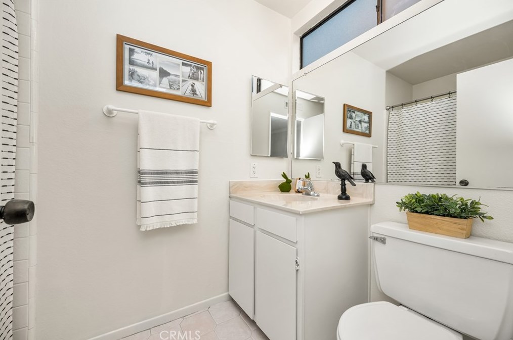 16 Montanas Sud, Irvine CA  exterior