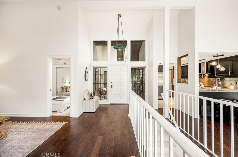 16 Montanas Sud, Irvine CA  exterior