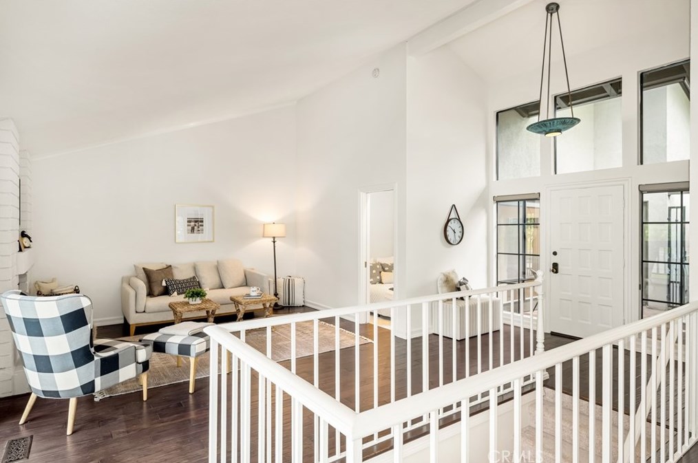 16 Montanas Sud, Irvine CA  exterior