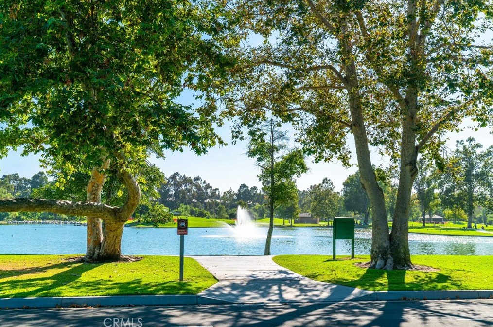 16 Montanas Sud, Irvine CA  exterior