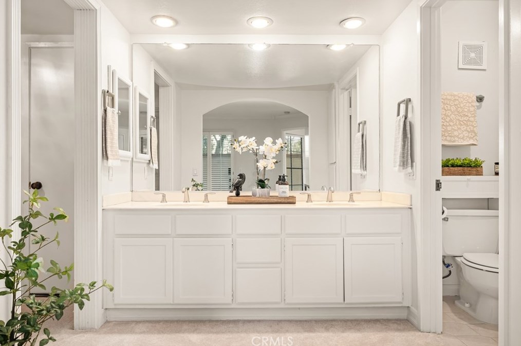 16 Montanas Sud, Irvine CA  exterior