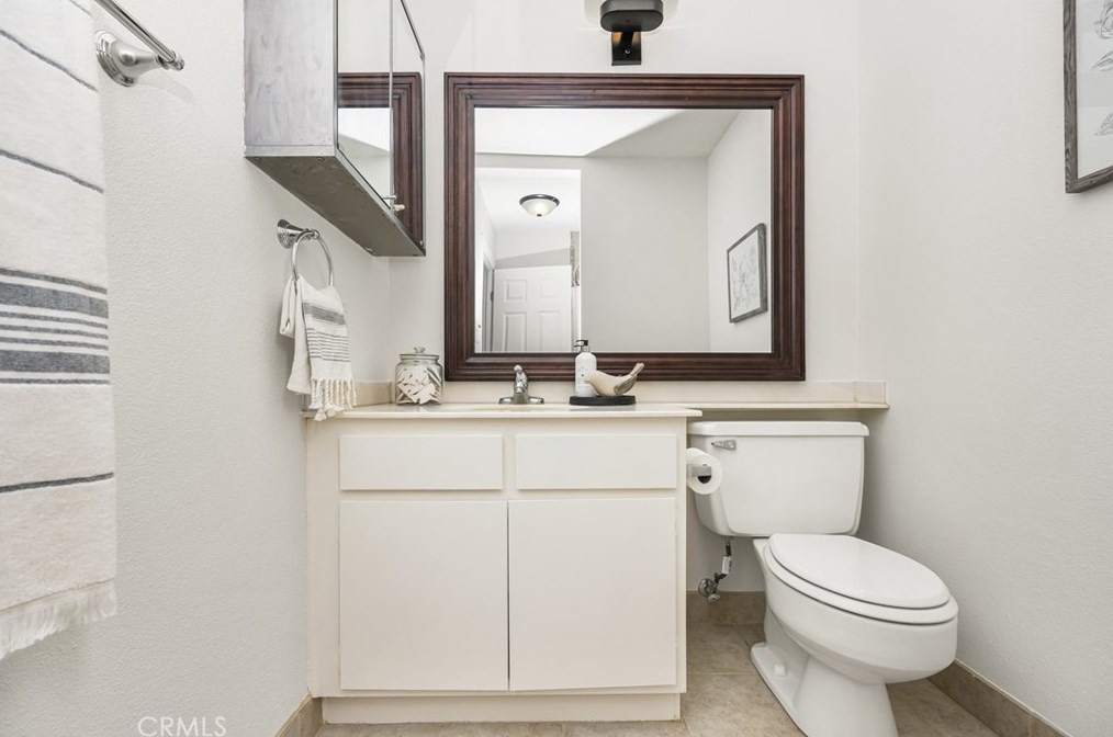 16 Montanas Sud, Irvine CA  exterior