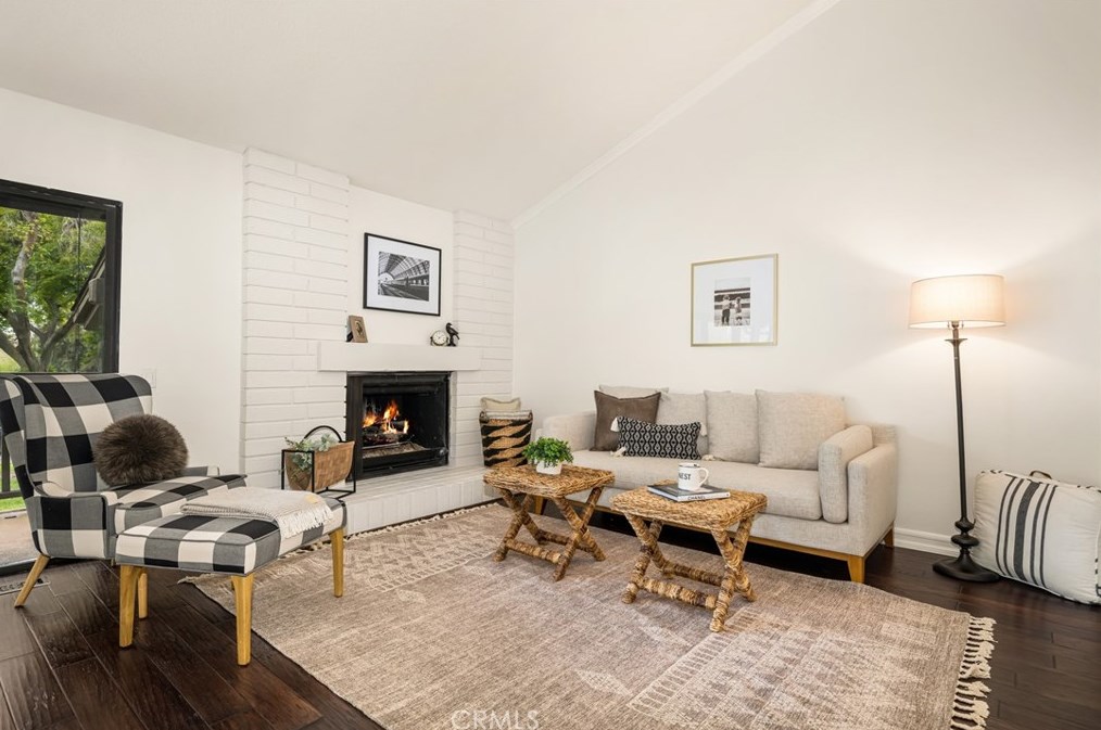 16 Montanas Sud, Irvine CA  exterior