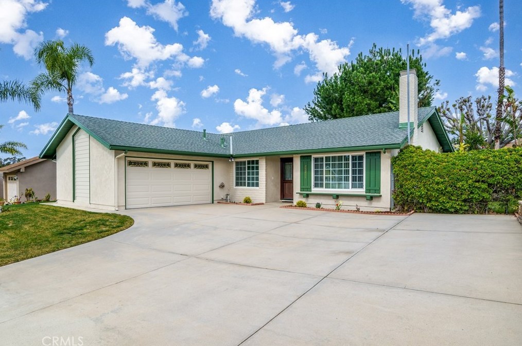 25211 Pizarro Rd, El Toro, CA 92630-4237