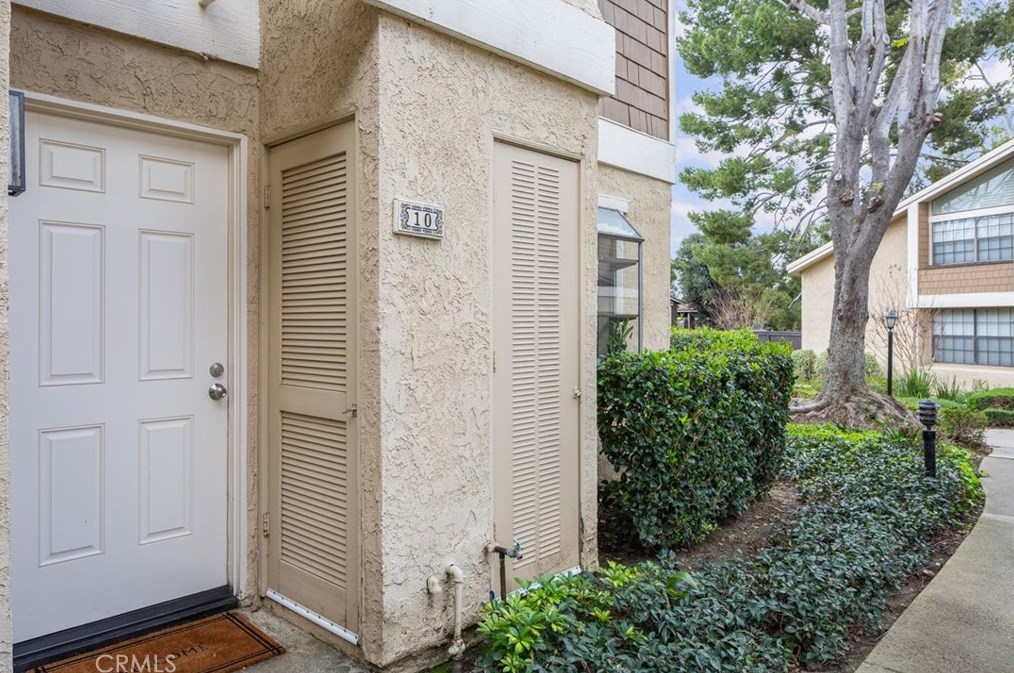 10 Lakepines, Irvine CA  92620-1913 exterior