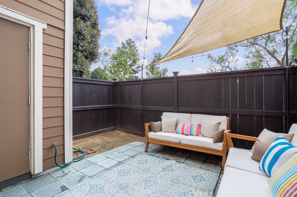 10 Lakepines, Irvine CA  92620-1913 exterior