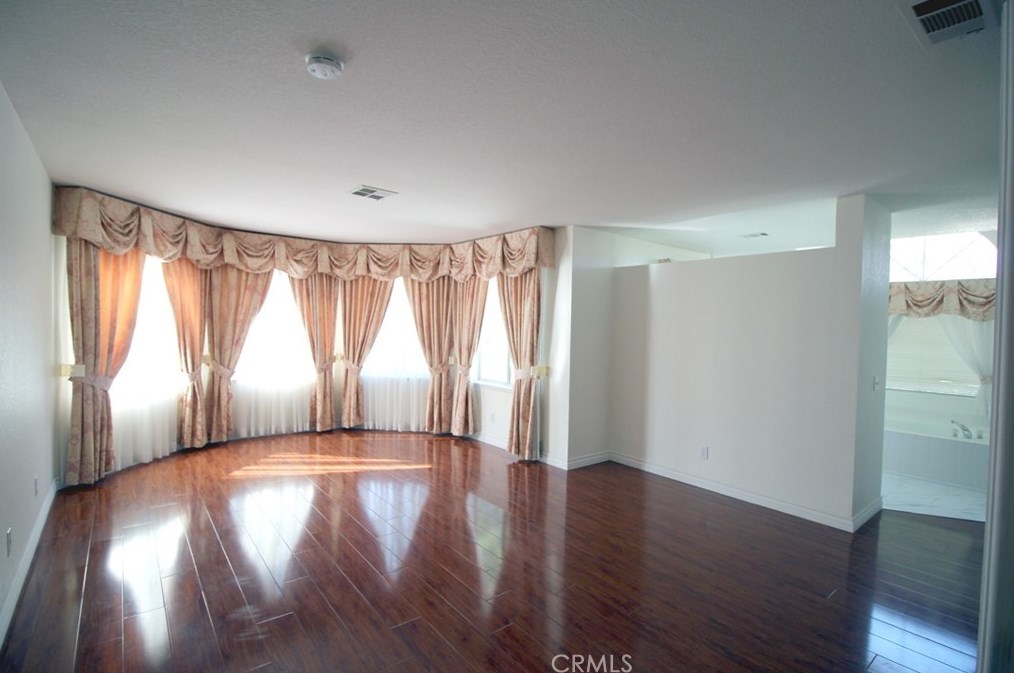 6831 Ironwood Dr, Riverside CA  92506-6517 exterior