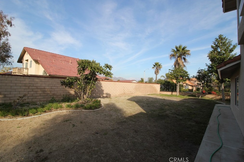 6831 Ironwood Dr, Riverside CA  92506-6517 exterior