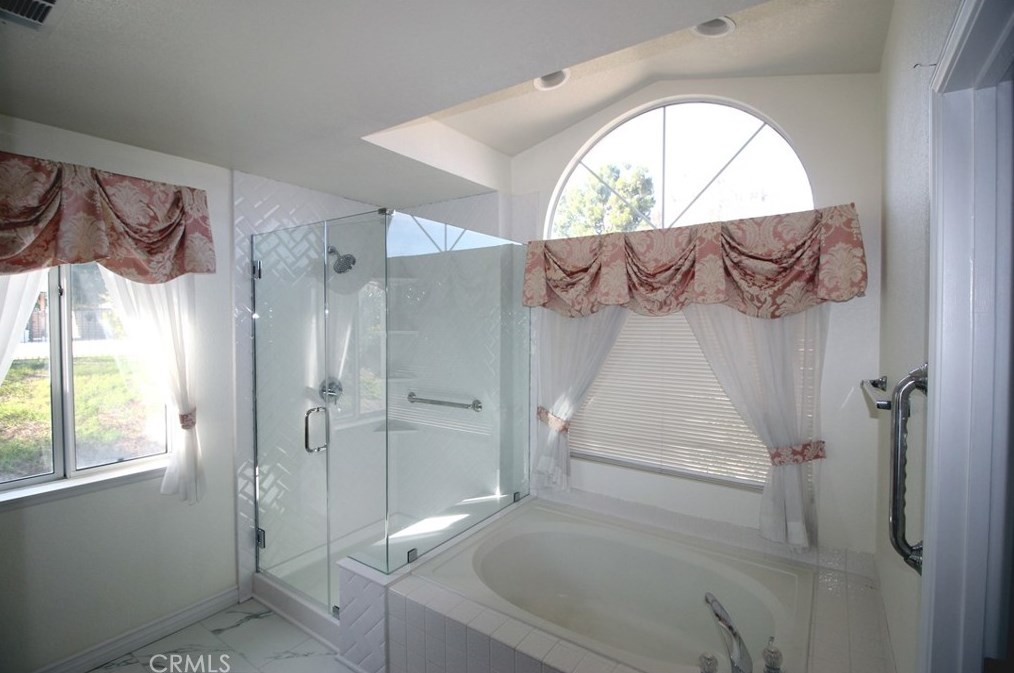 6831 Ironwood Dr, Riverside CA  92506-6517 exterior