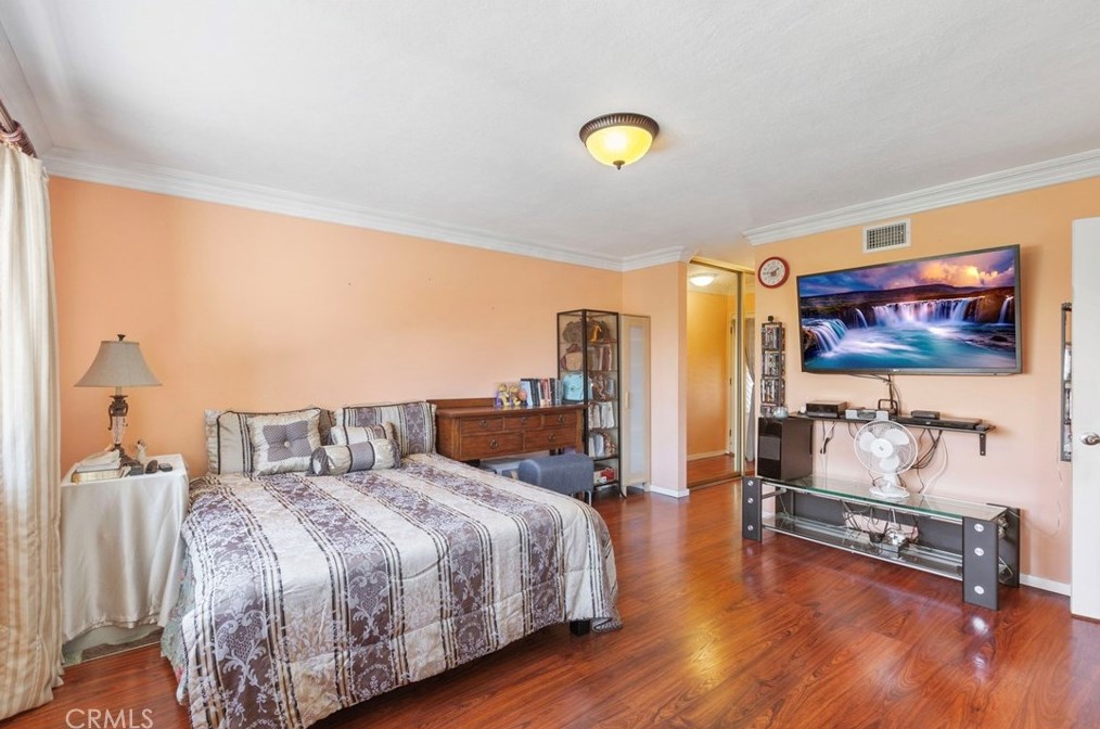 14872 Elm Ave, Irvine CA  92606-2610 exterior