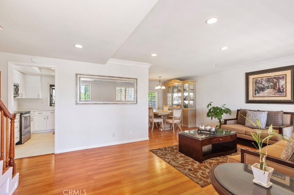 14872 Elm Ave, Irvine CA  92606-2610 exterior