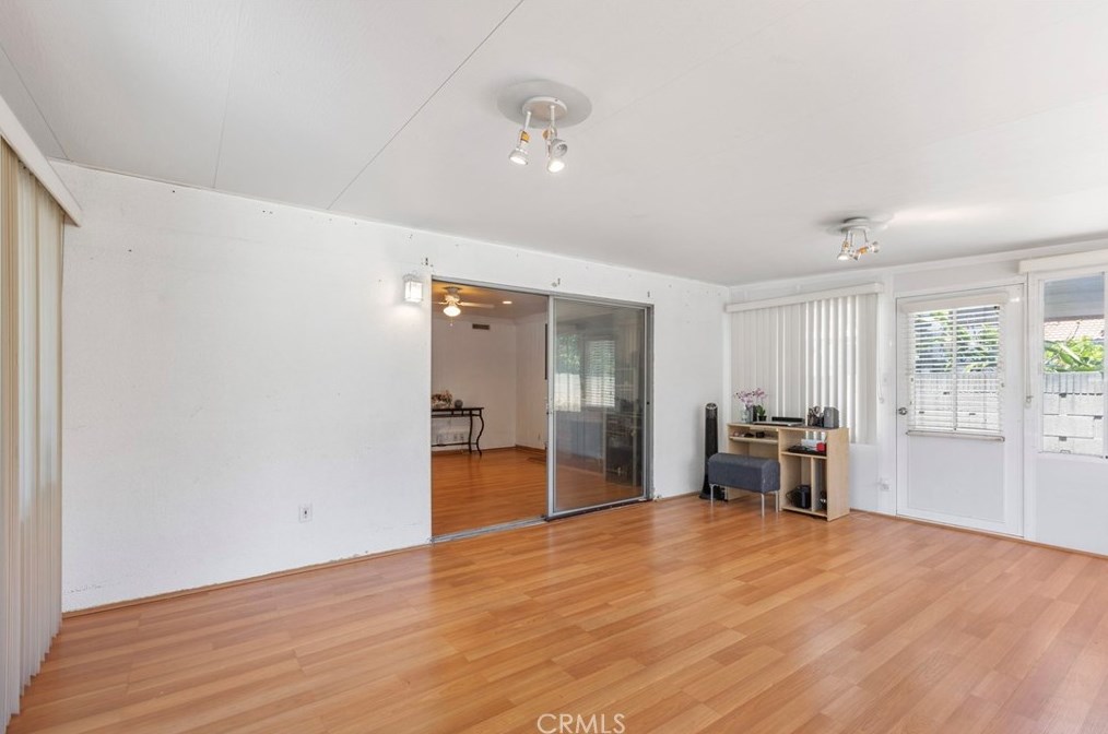 14872 Elm Ave, Irvine CA  92606-2610 exterior