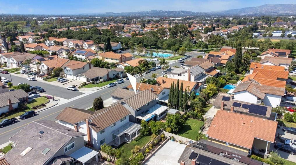 14872 Elm Ave, Irvine CA  92606-2610 exterior