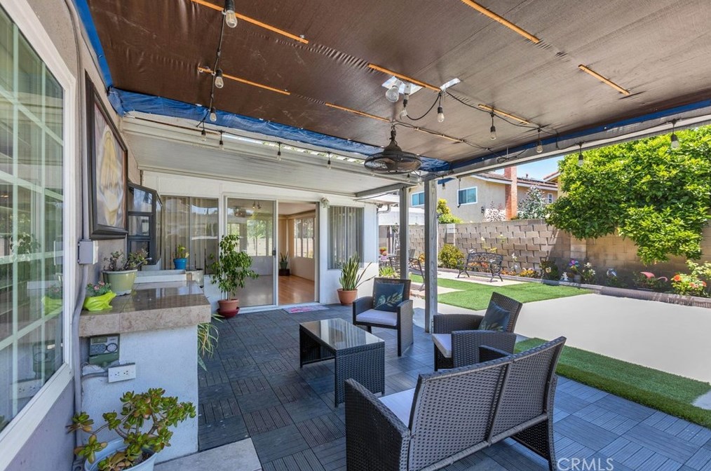 14872 Elm Ave, Irvine CA  92606-2610 exterior