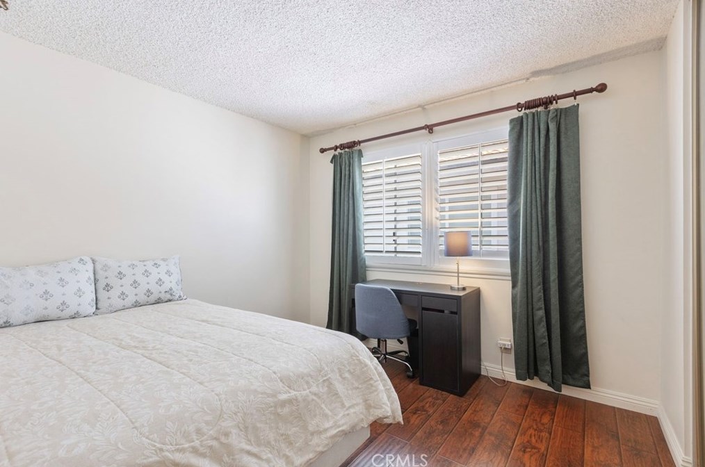 14872 Elm Ave, Irvine CA  92606-2610 exterior