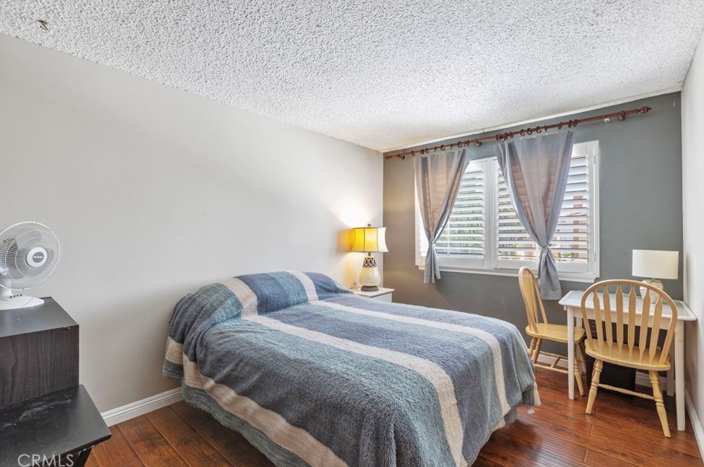 14872 Elm Ave, Irvine CA  92606-2610 exterior