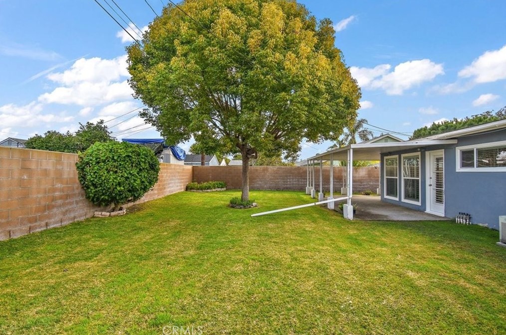 1413 Beacon Ave, Anaheim CA  92802-1717 exterior