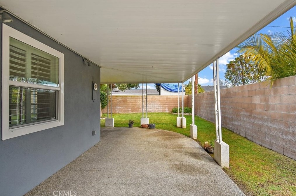 1413 Beacon Ave, Anaheim CA  92802-1717 exterior