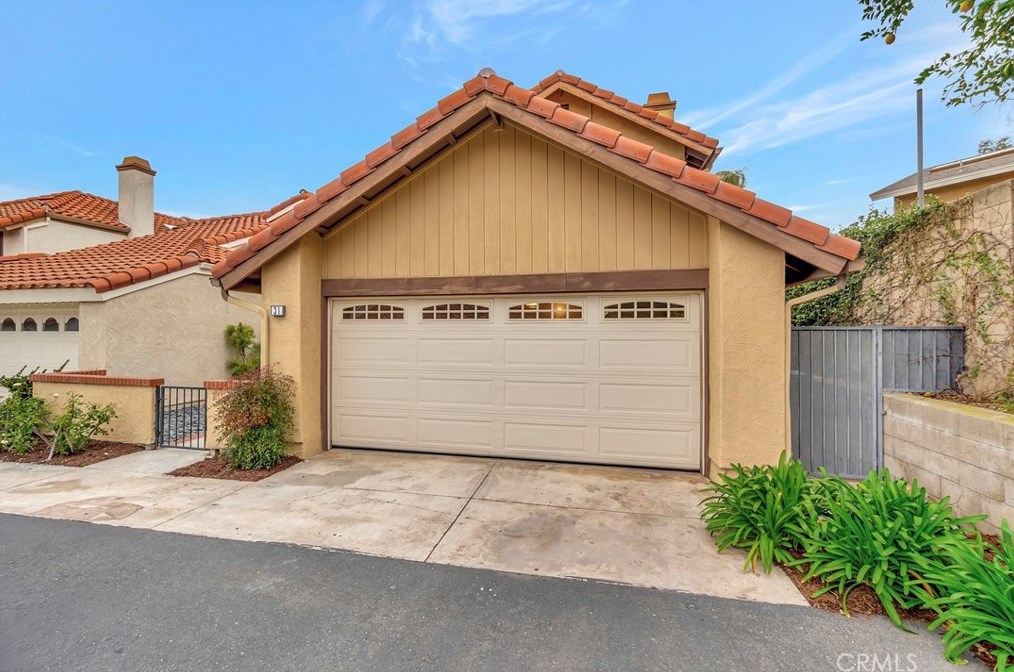 31 Terracima, Irvine CA  92620-2500 exterior