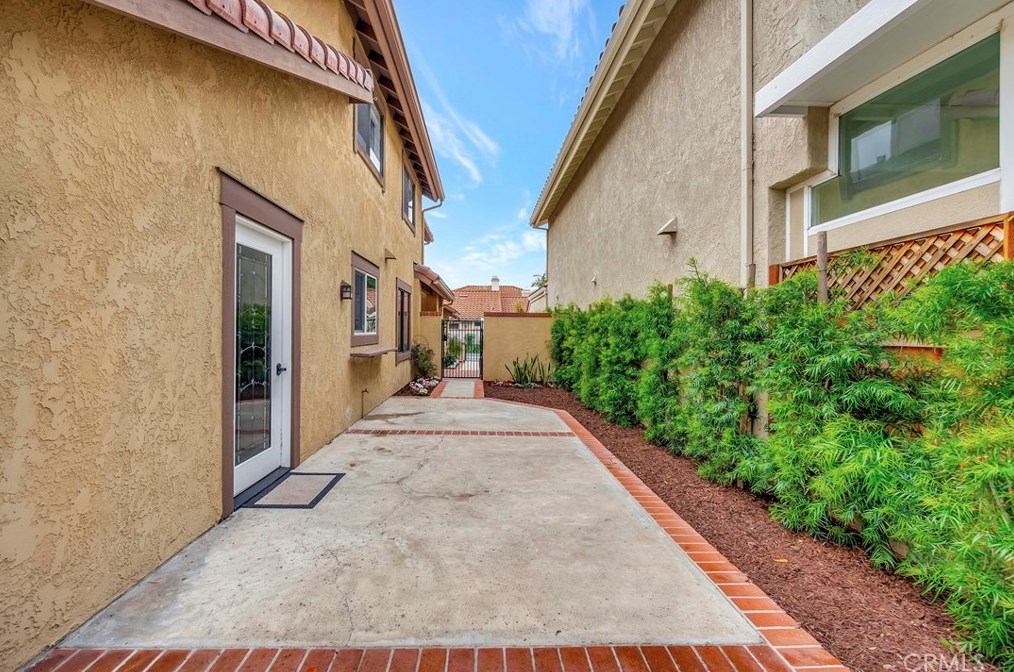 31 Terracima, Irvine CA  92620-2500 exterior