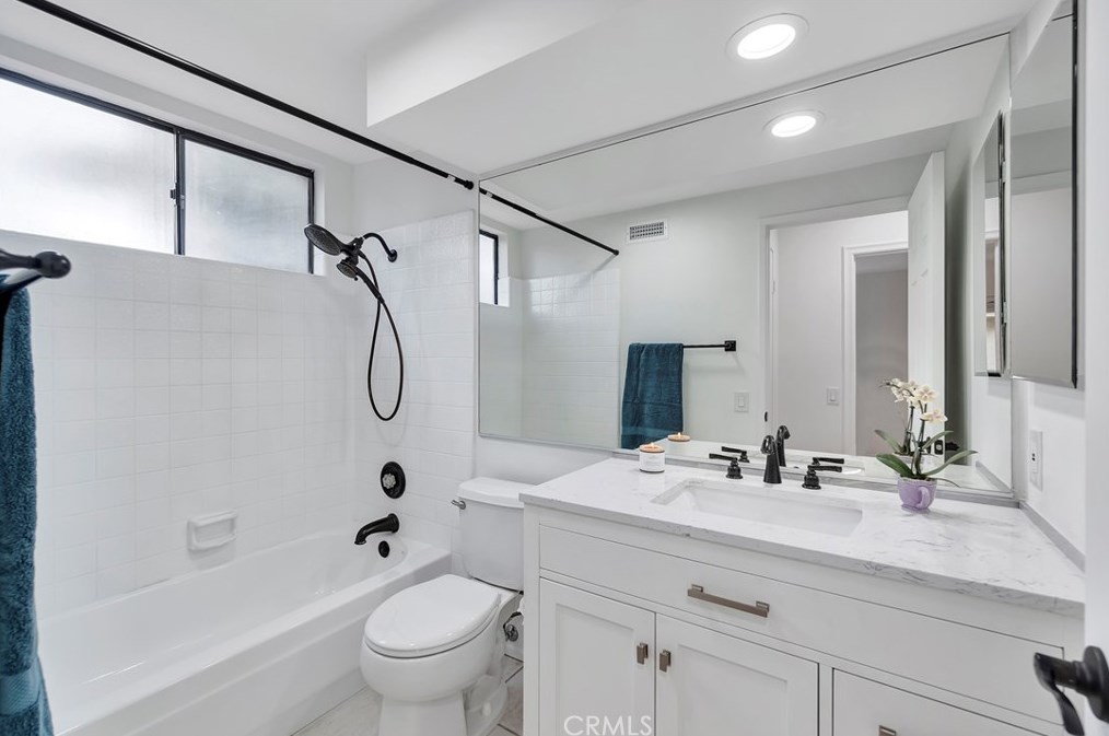 31 Terracima, Irvine CA  92620-2500 exterior