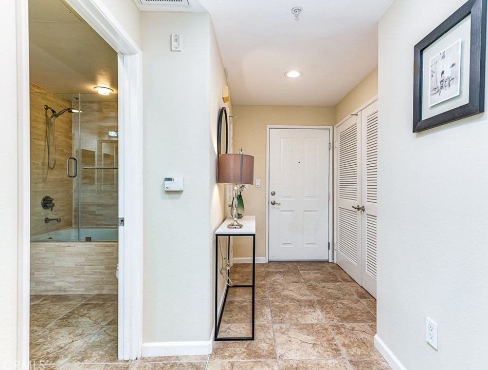 3221 Watermarke Pl, Irvine CA  92612-5617 exterior