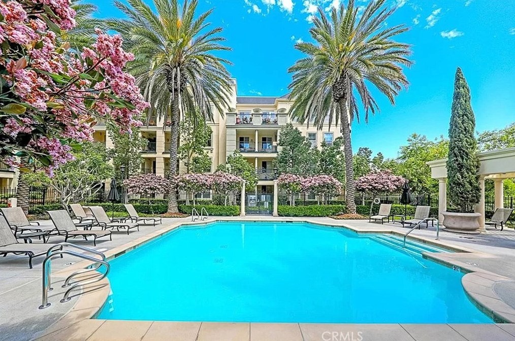 3221 Watermarke Pl, Irvine CA  92612-5617 exterior