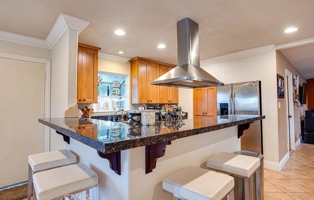 19271 Salmon Ln, Huntington Beach, CA 92646-2821