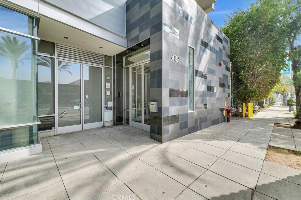 482 S Arroyo #310, Pasadena, CA 91105