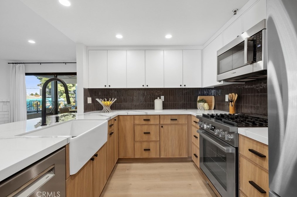 345 Avocado #101a, Costa Mesa, CA 92627