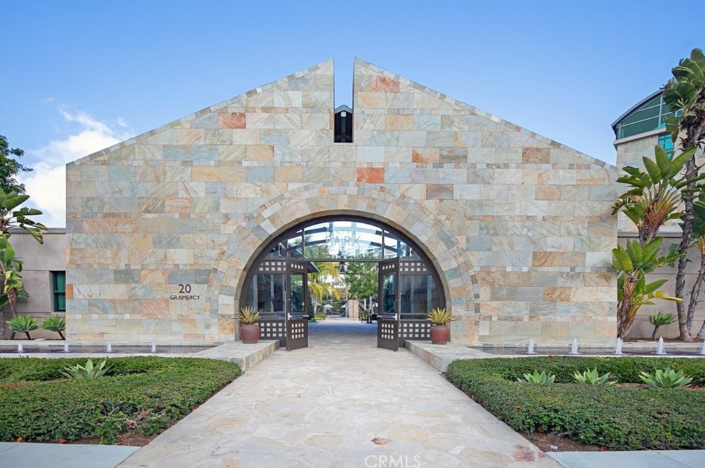45 Soho, Irvine CA  92612-1083 exterior