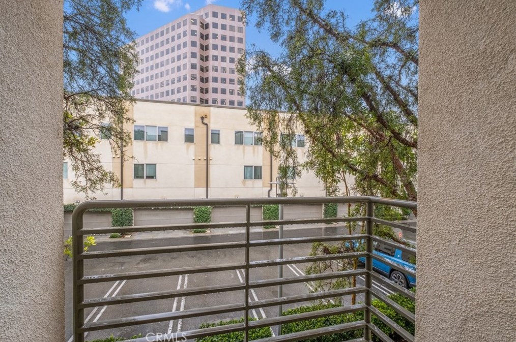 45 Soho, Irvine CA  92612-1083 exterior