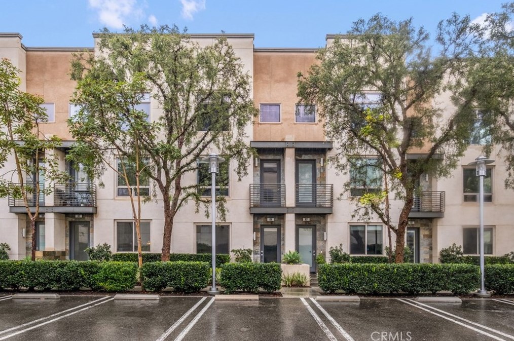 45 Soho, Irvine, CA 92612-1083