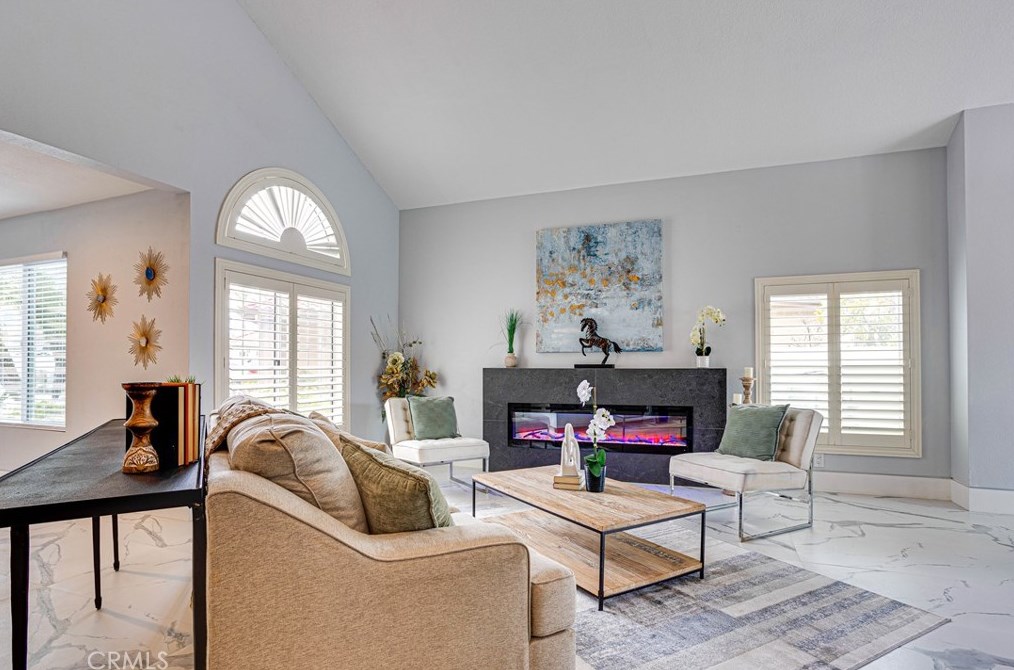 4 Sand Pointe, Laguna Beach CA  92677-5199 exterior