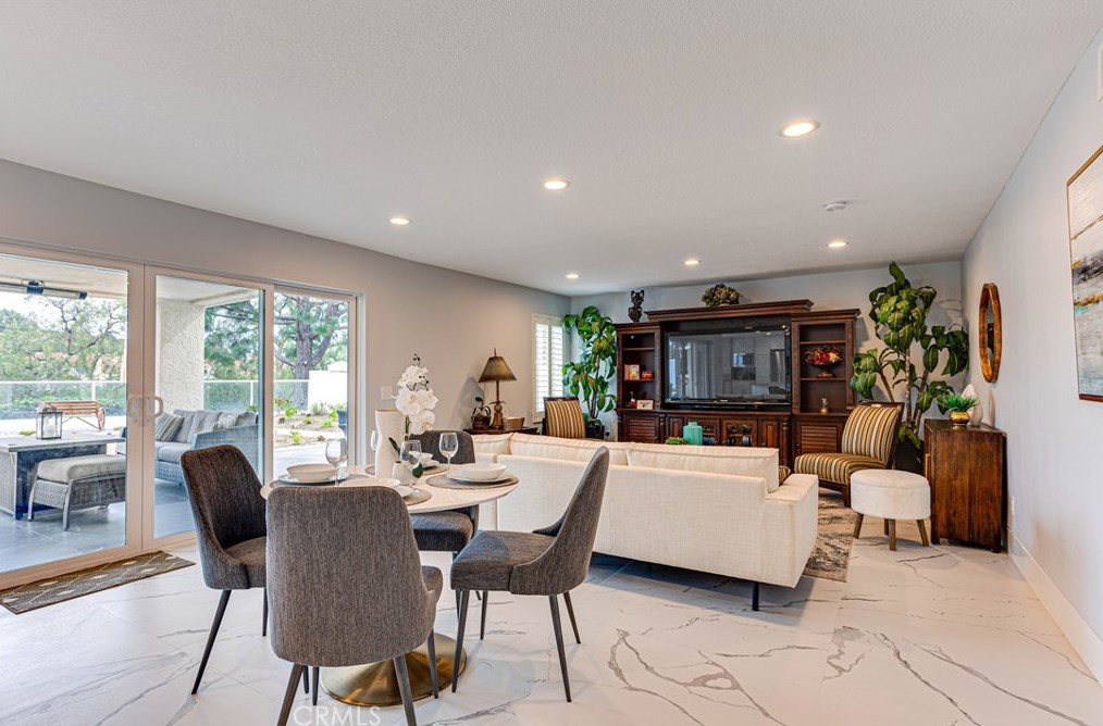 4 Sand Pointe, Laguna Beach CA  92677-5199 exterior
