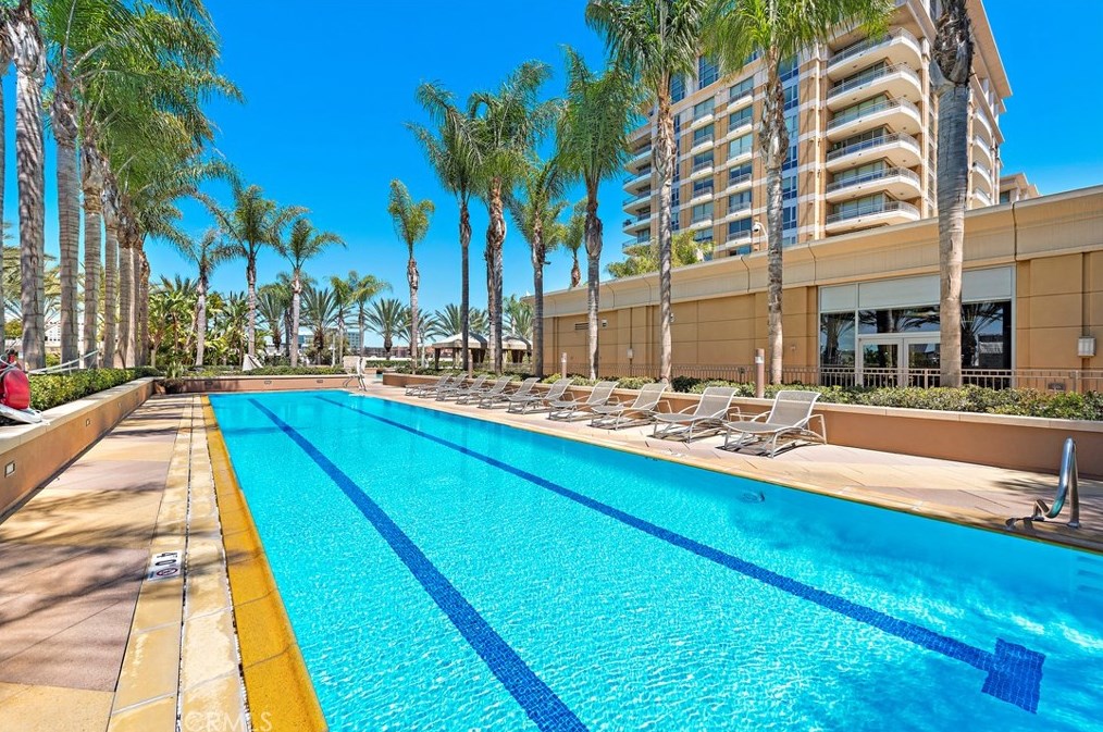 5082 Scholarship, Irvine CA  92612-5695 exterior